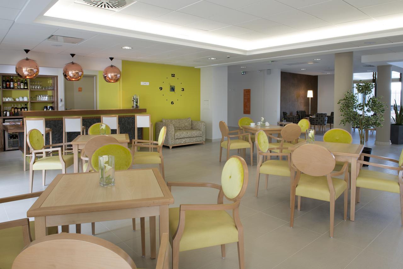 Domitys "Les Etoiles D'Argent" Residence Services Seniors Страсбург Екстериор снимка